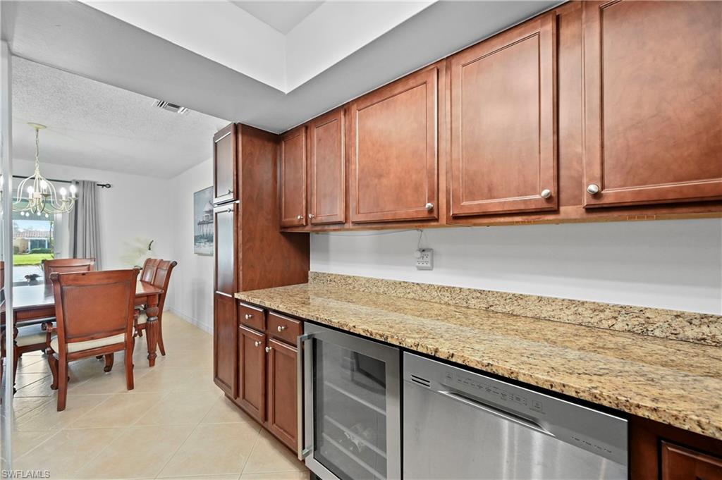 146 Harrison Road, Unit K1 Naples, FL 34112 - Photo 17 of 44 Stainless appliances