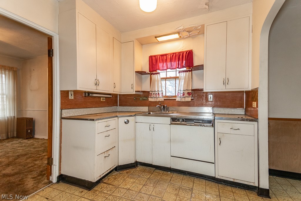 3407 Thorne Road Cleveland Heights, OH 44112 - Photo 9 of 24