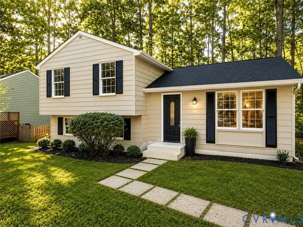$385,000 | 13702 Carriage Creek Place, Midlothian, VA 23112