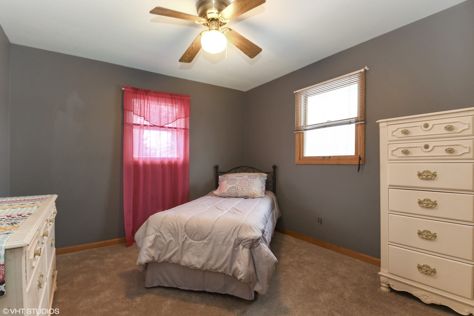 921 Barnside Road New Lenox, IL 60451 - Photo 16 of 27 a bedroom with a bed and a window