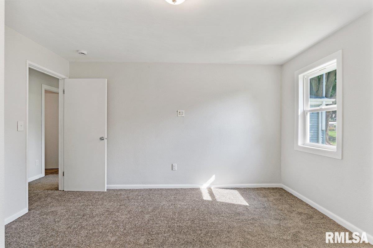3914 15th Street B Moline, IL 61265 - Photo 17 of 31