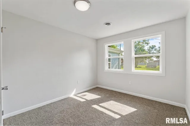 $179,900 | 3914 15th Street B, Moline, IL 61265