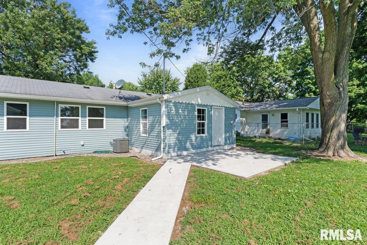 3914 15th Street B Moline, IL 61265 - Photo 28 of 31