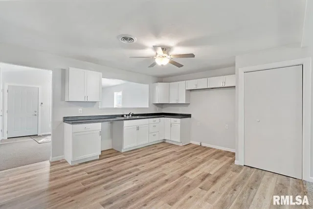 $179,900 | 3914 15th Street B, Moline, IL 61265