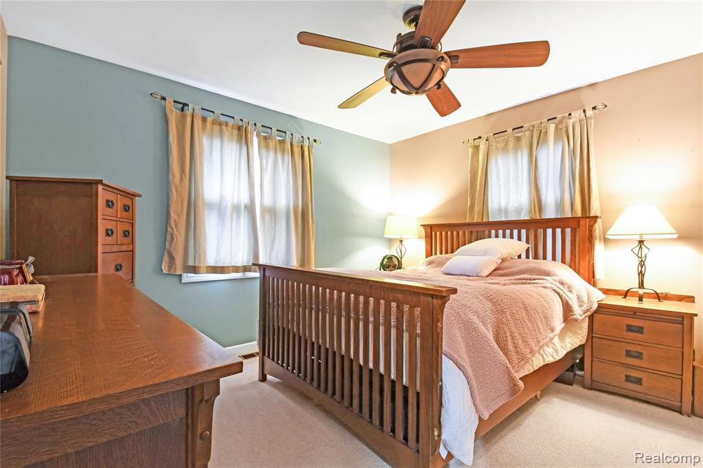 3753 Covert Road Waterford, MI 48328 - Photo 9 of 17 Gallery Image 9