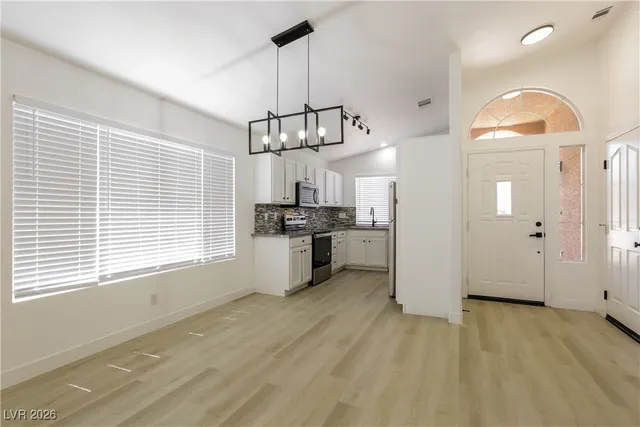 $2,315 | 1821 Montvale, Las Vegas, NV 89134