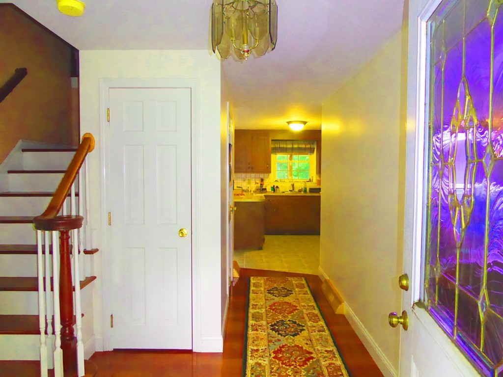 167 Lexington Road Dracut, MA 01826 - Photo 8 of 24 Gallery Image 8