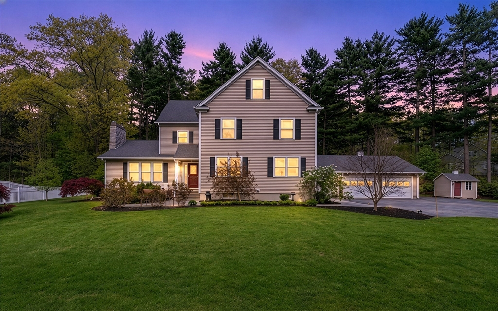 29 Pilgrim Way Walpole, MA 02032 - Photo 2 of 42