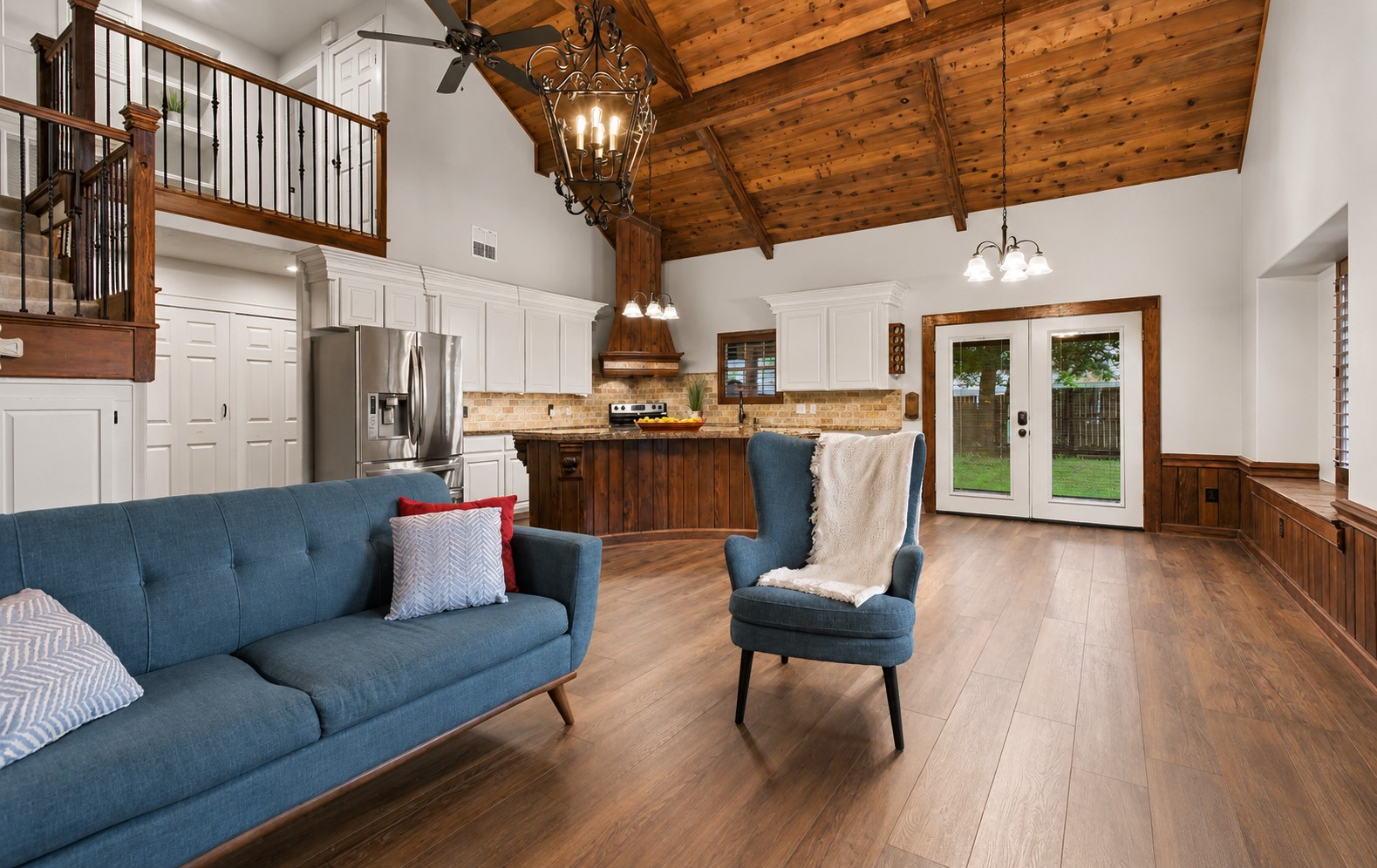 312 Springwood Drive Conroe, TX 77385 - Photo 13 of 50
Open-concept design seamlessly connects the living, dining, and kitchen areas for easy entertaining.