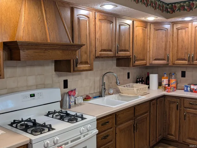 $610,000 | 8810 East Independence Road, Attica, IN 47918