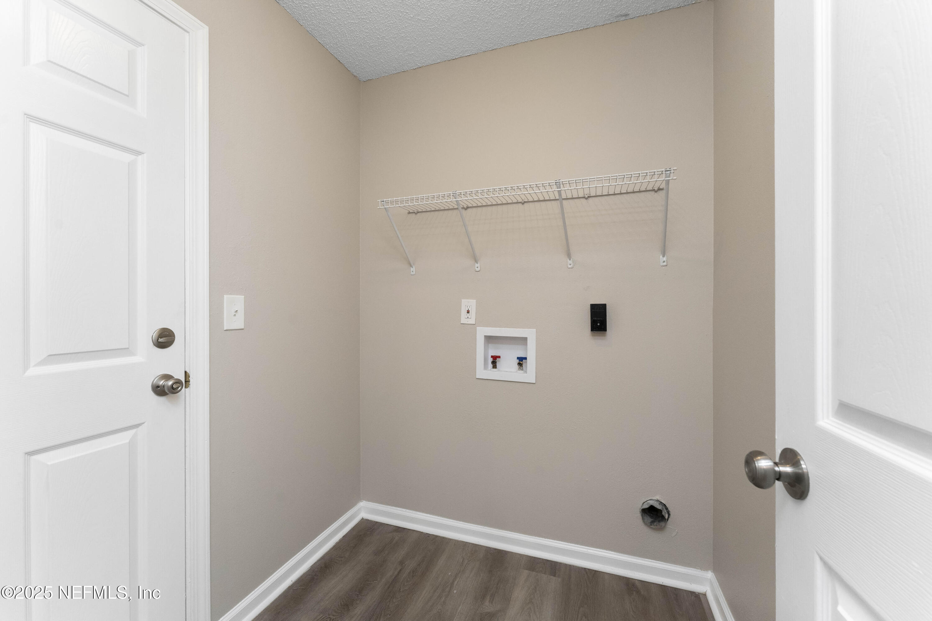 8625 Star Leaf Road North Jacksonville, FL 32210 - Photo 20 of 25 20_Indoor Laundry