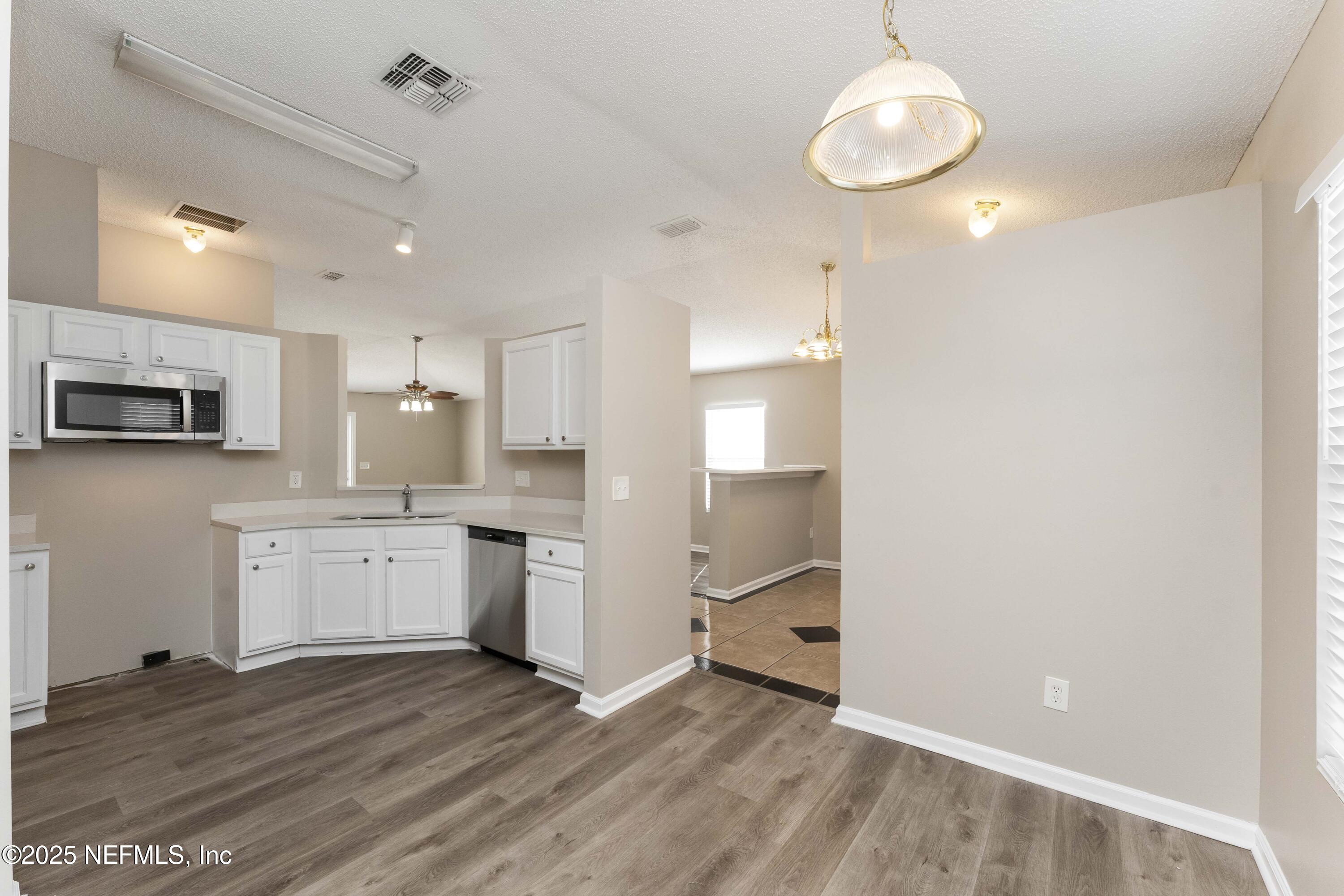 8625 Star Leaf Road North Jacksonville, FL 32210 - Photo 4 of 25 4_Kitchen