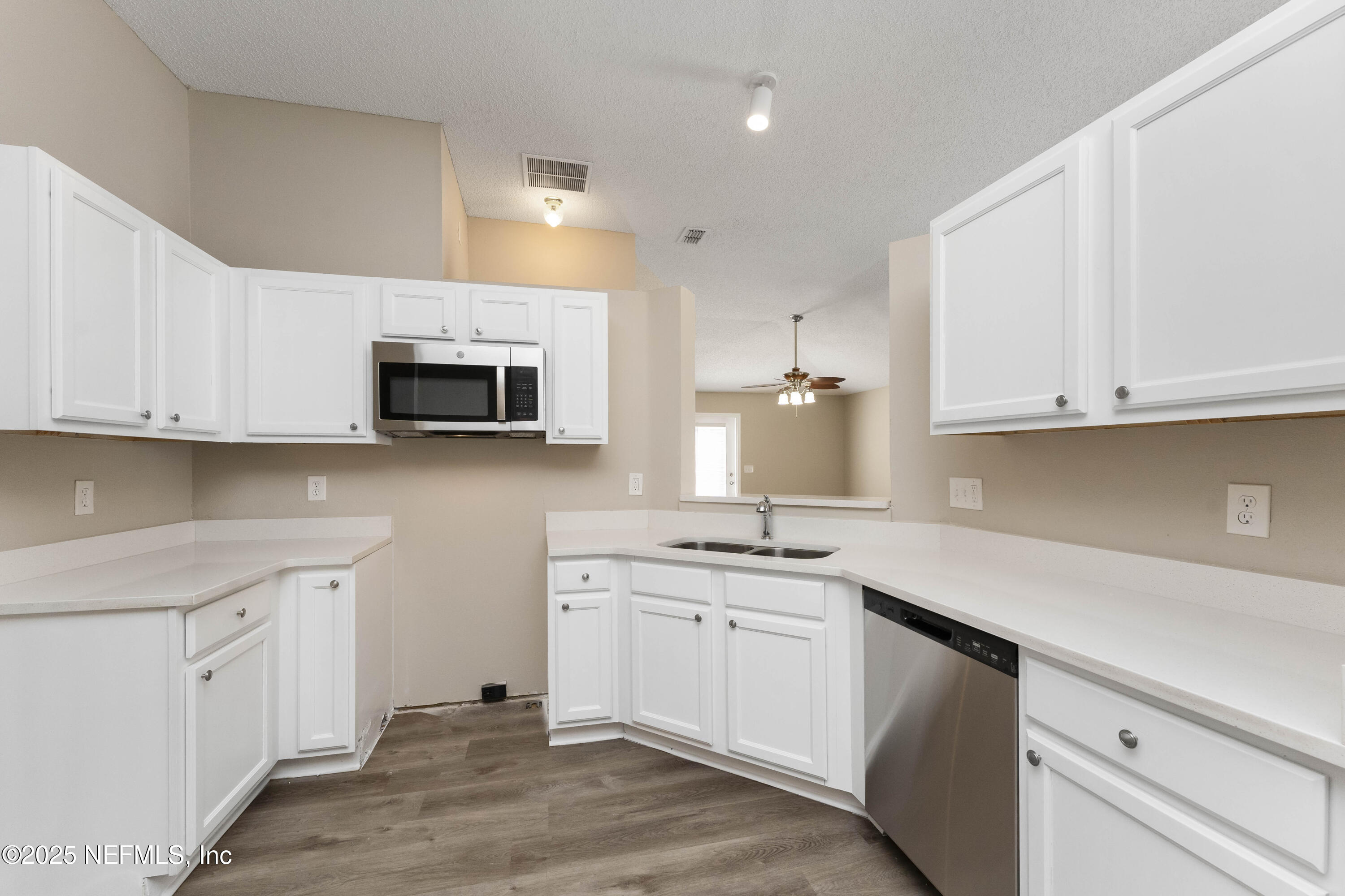 8625 Star Leaf Road North Jacksonville, FL 32210 - Photo 6 of 25 6_Kitchen