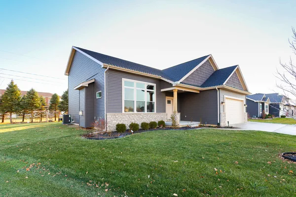 $499,000 | 41 Brookstone Circle, Bloomington, IL 61704