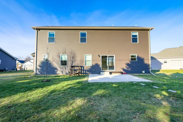 $520,000 | 41 Brookstone Circle, Bloomington, IL 61704