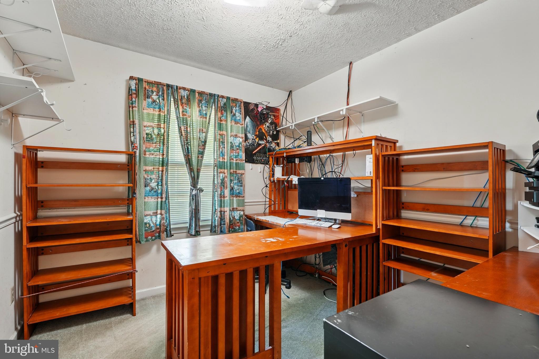 6775 Rugby Place Bealeton, VA 22712 - Photo 18 of 43 a room with furniture and a window