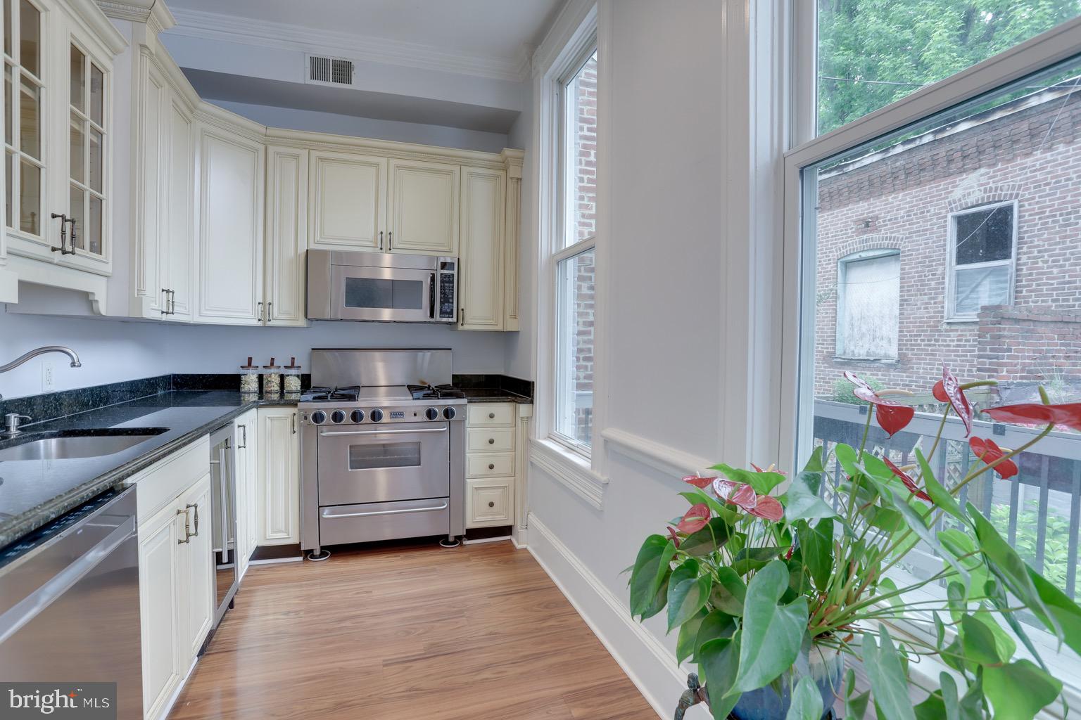 711 Massachusetts Avenue Northeast Washington, DC 20002 - Photo 21 of 68