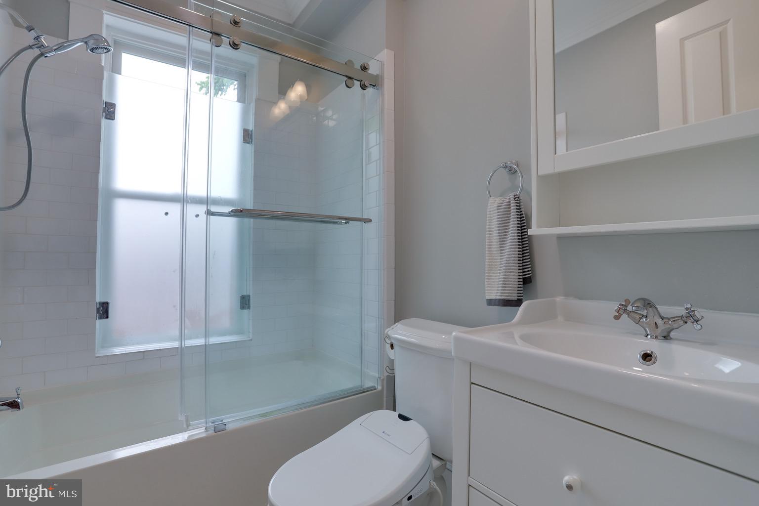 711 Massachusetts Avenue Northeast Washington, DC 20002 - Photo 37 of 68 European design privacy glass for bathroom