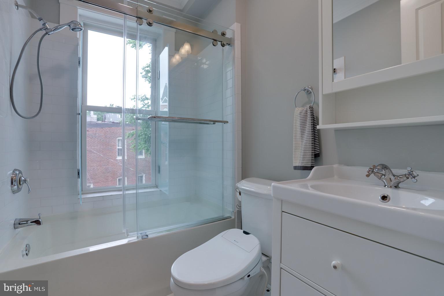 711 Massachusetts Avenue Northeast Washington, DC 20002 - Photo 38 of 68 2nd bathroom on 2nd floor