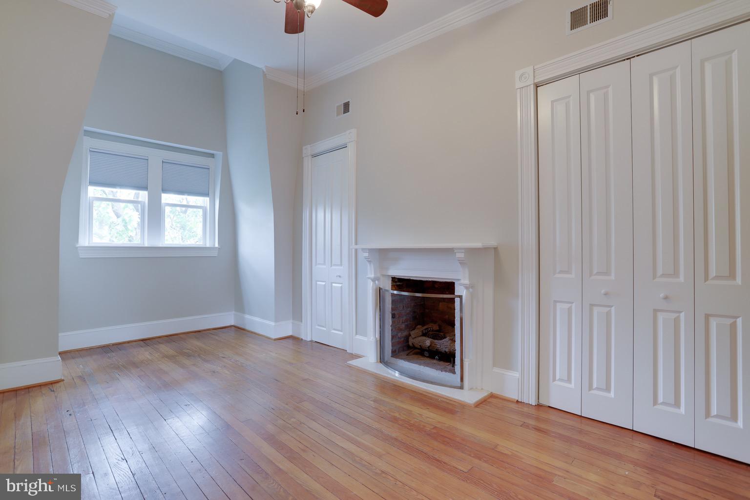 711 Massachusetts Avenue Northeast Washington, DC 20002 - Photo 43 of 68 4th fireplace