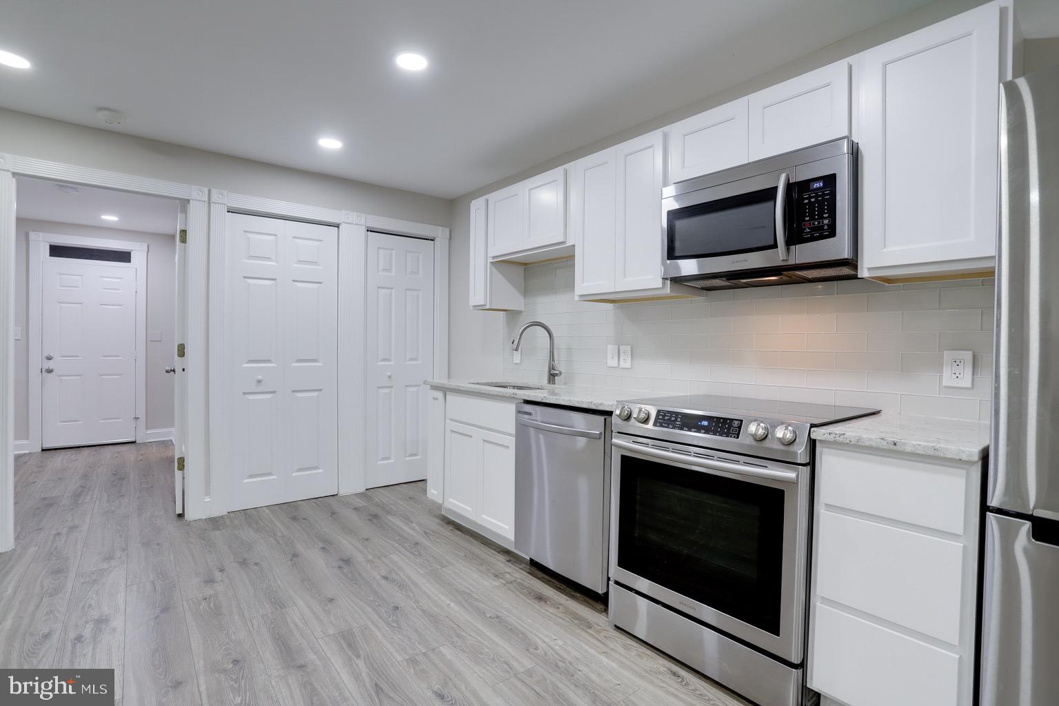 711 Massachusetts Avenue Northeast Washington, DC 20002 - Photo 59 of 68 Luxurious kitchen