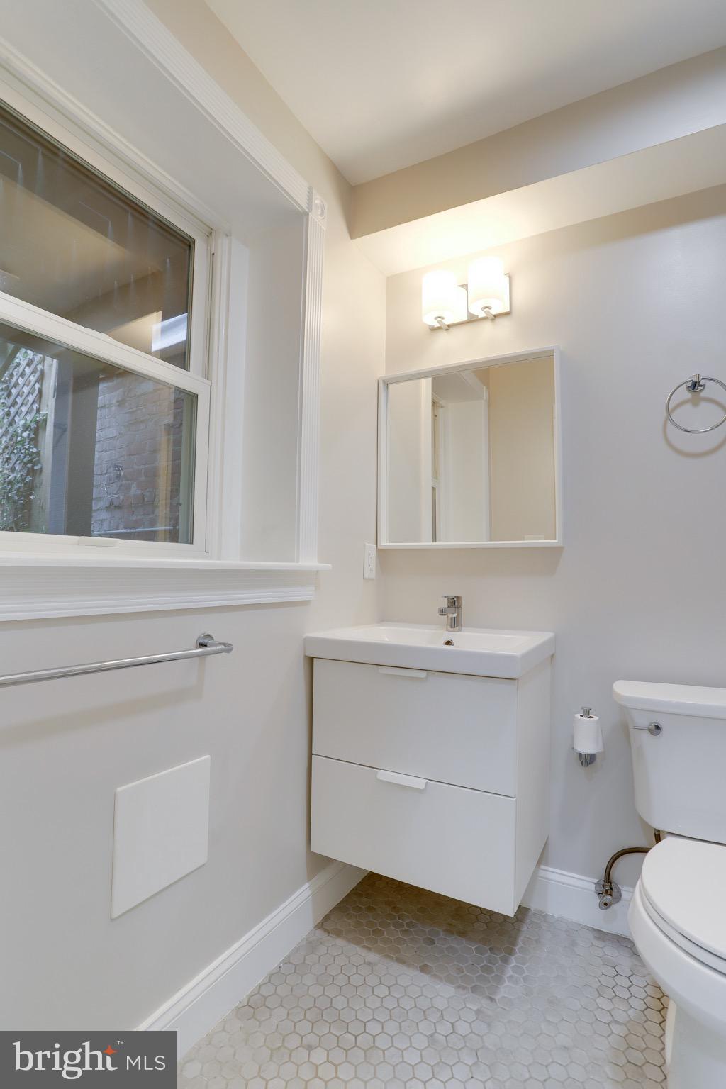 711 Massachusetts Avenue Northeast Washington, DC 20002 - Photo 65 of 68