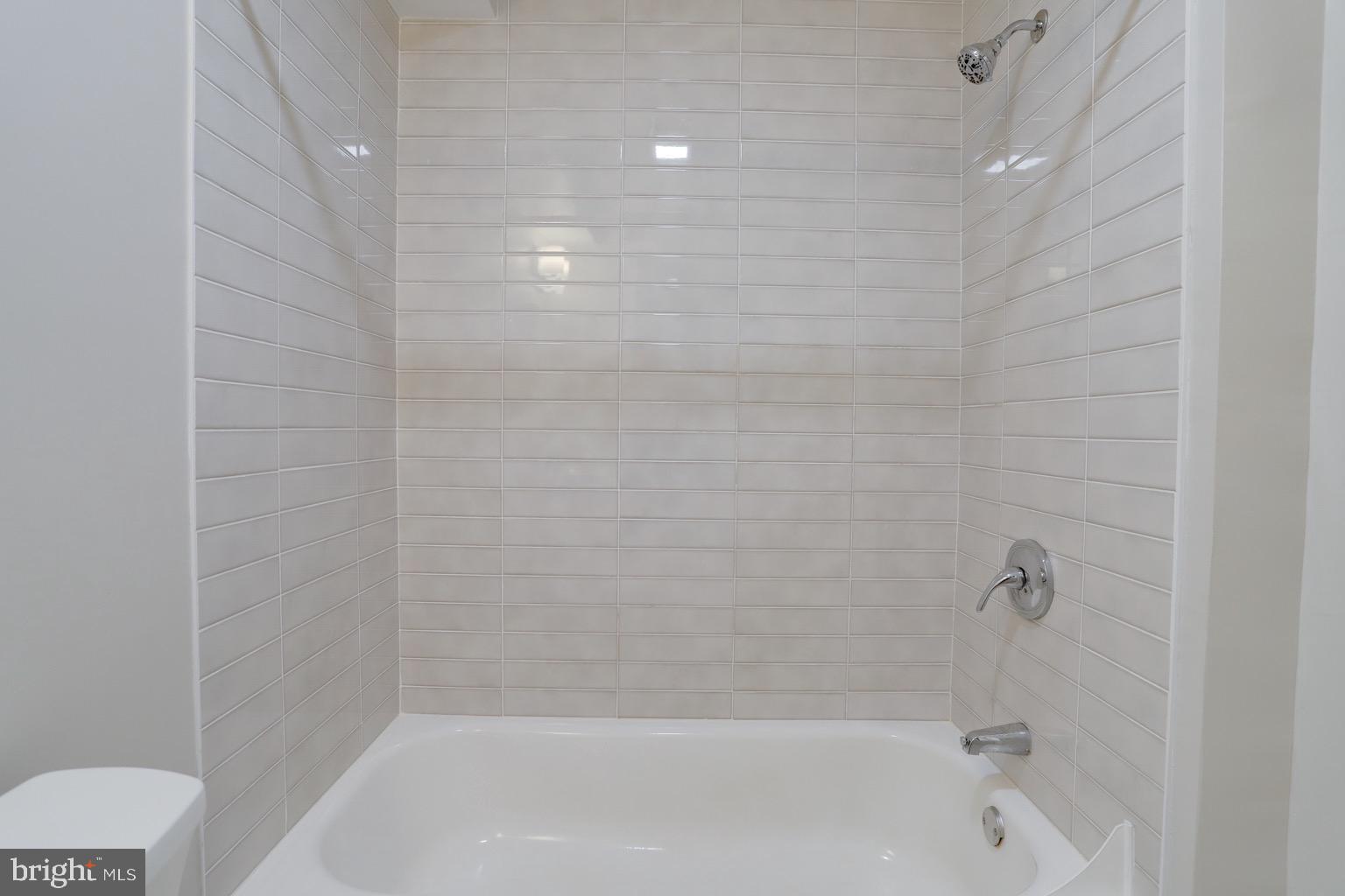 711 Massachusetts Avenue Northeast Washington, DC 20002 - Photo 66 of 68 Full size bath & shower for rental