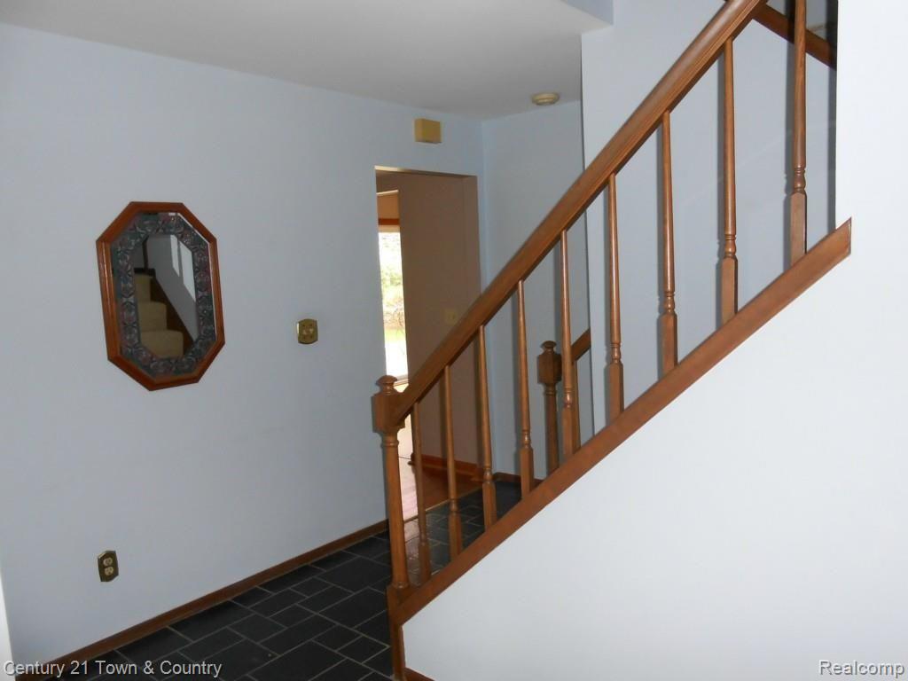 Foyer 2.jpg