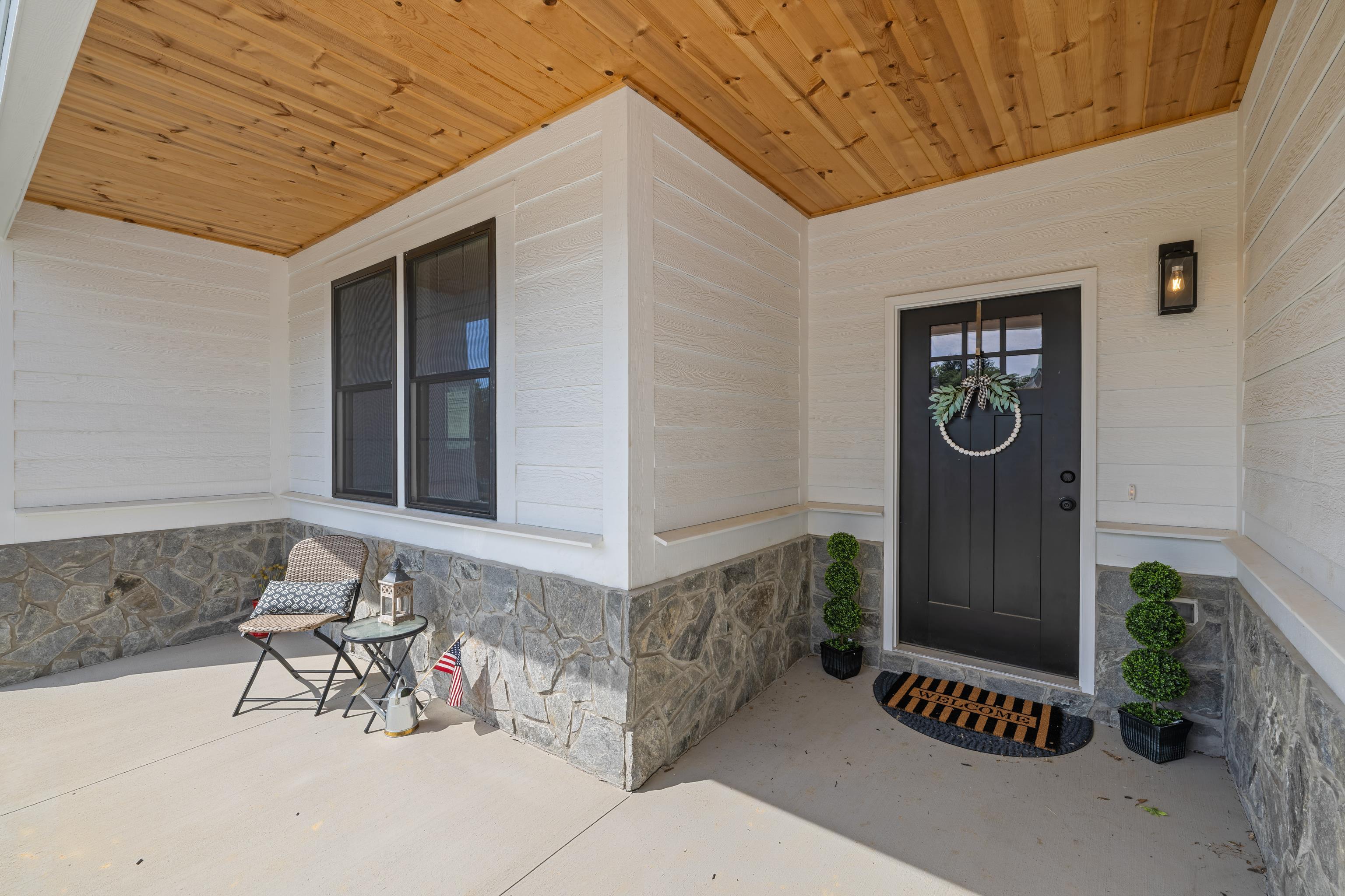 2524 Belvue Road Waynesboro, VA 22980 - Photo 5 of 75