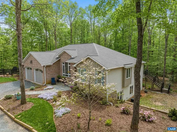 $1,100,000 | 9130 Totier Creek Road, Scottsville, VA 24590