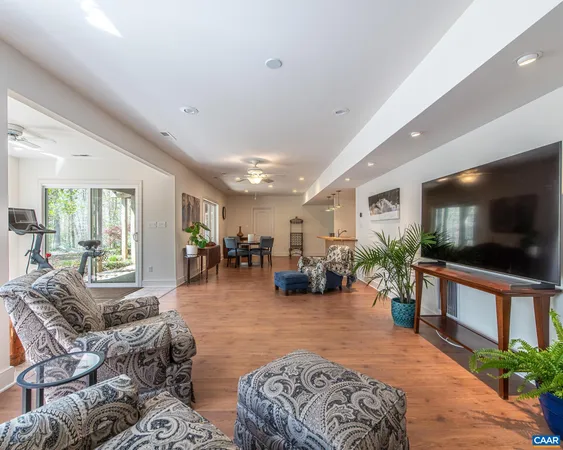 $1,100,000 | 9130 Totier Creek Road, Scottsville, VA 24590