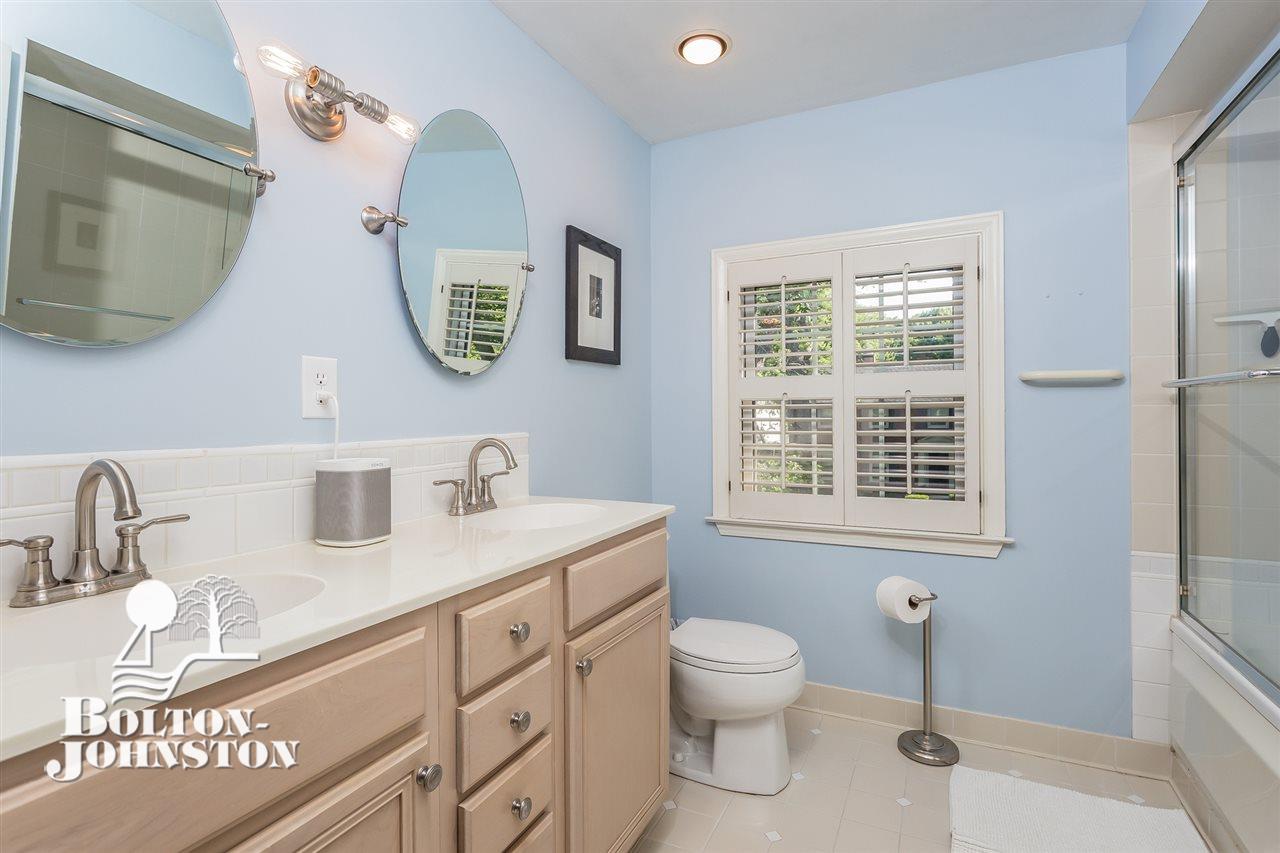 317 Merriweather Road Grosse Pointe Farms, MI 48236 - Photo 24 of 52