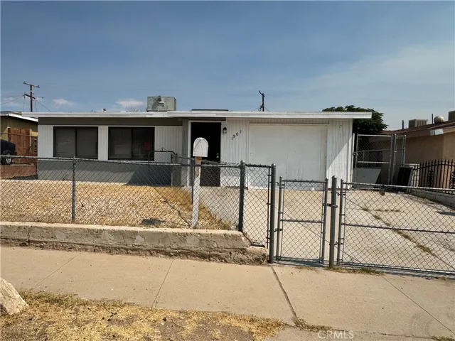 a house view with a outdoor space