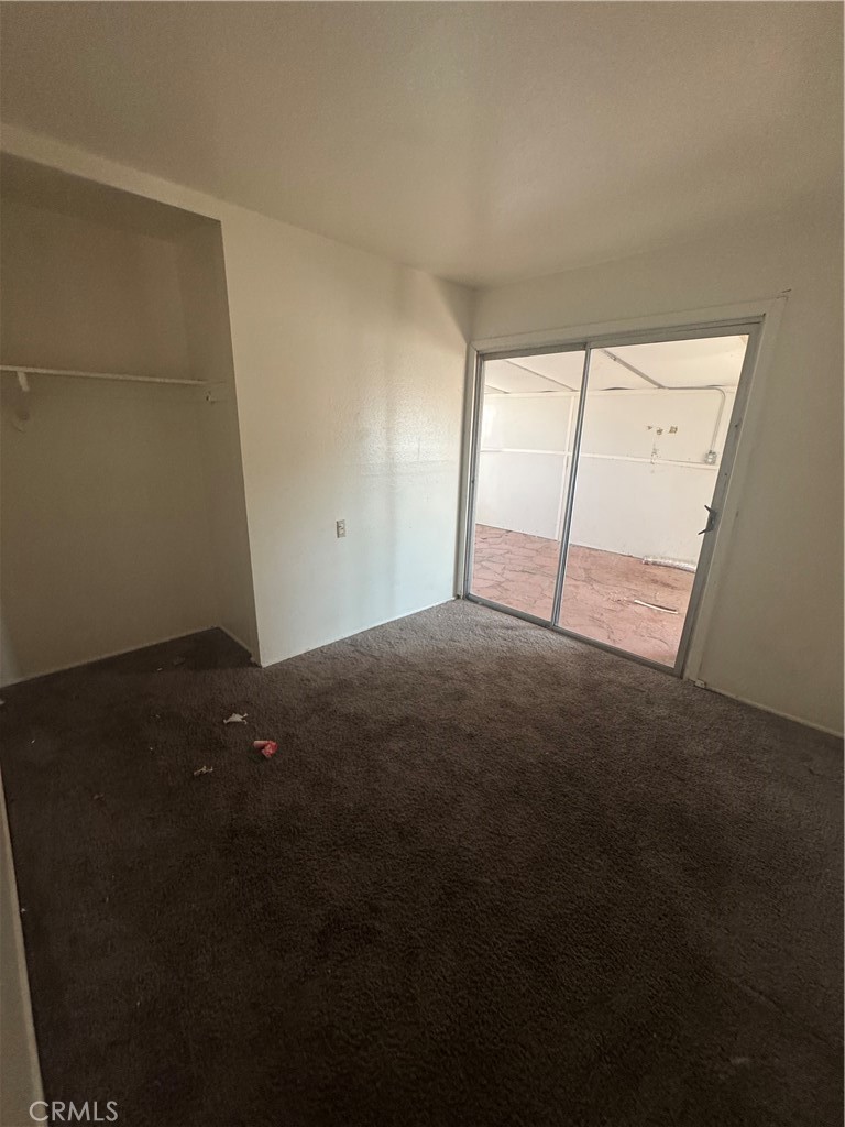 1901 Sunrise Road Barstow, CA 92311 - Photo 5 of 10 a view of an empty room