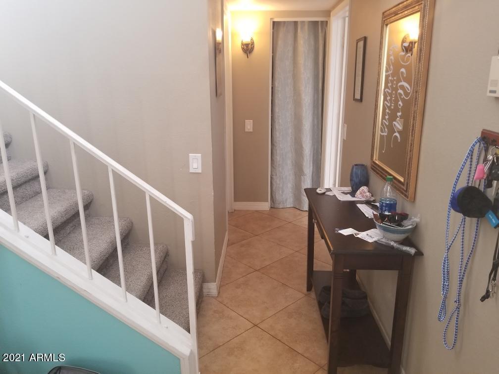 7030 South 42nd Street Phoenix, AZ 85042 - Photo 15 of 15 Hallway to guest room:bath