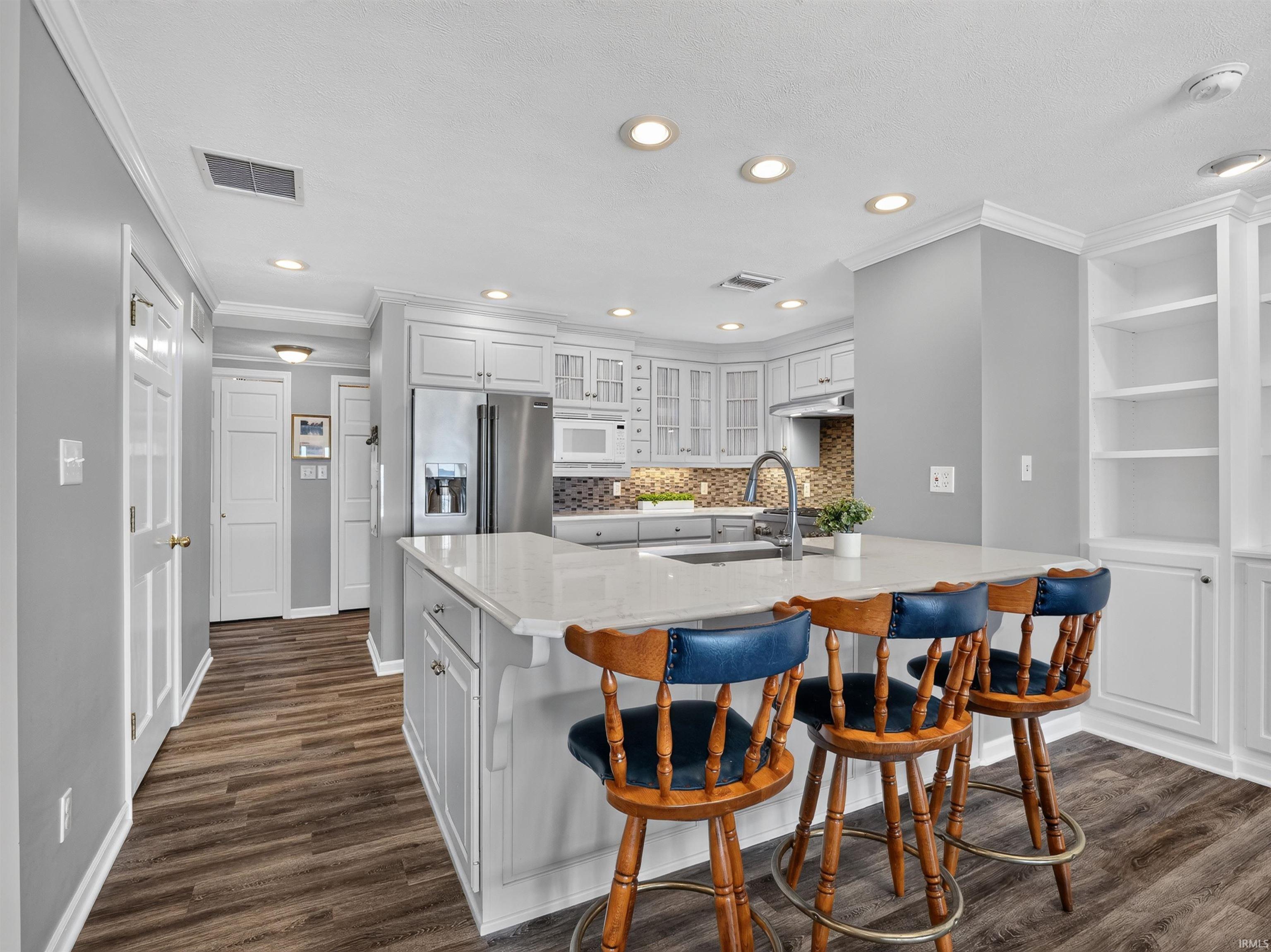12275 North Ogden Point Road, Unit 306 Syracuse, IN 46567 - Photo 11 of 50 Gallery Image 11