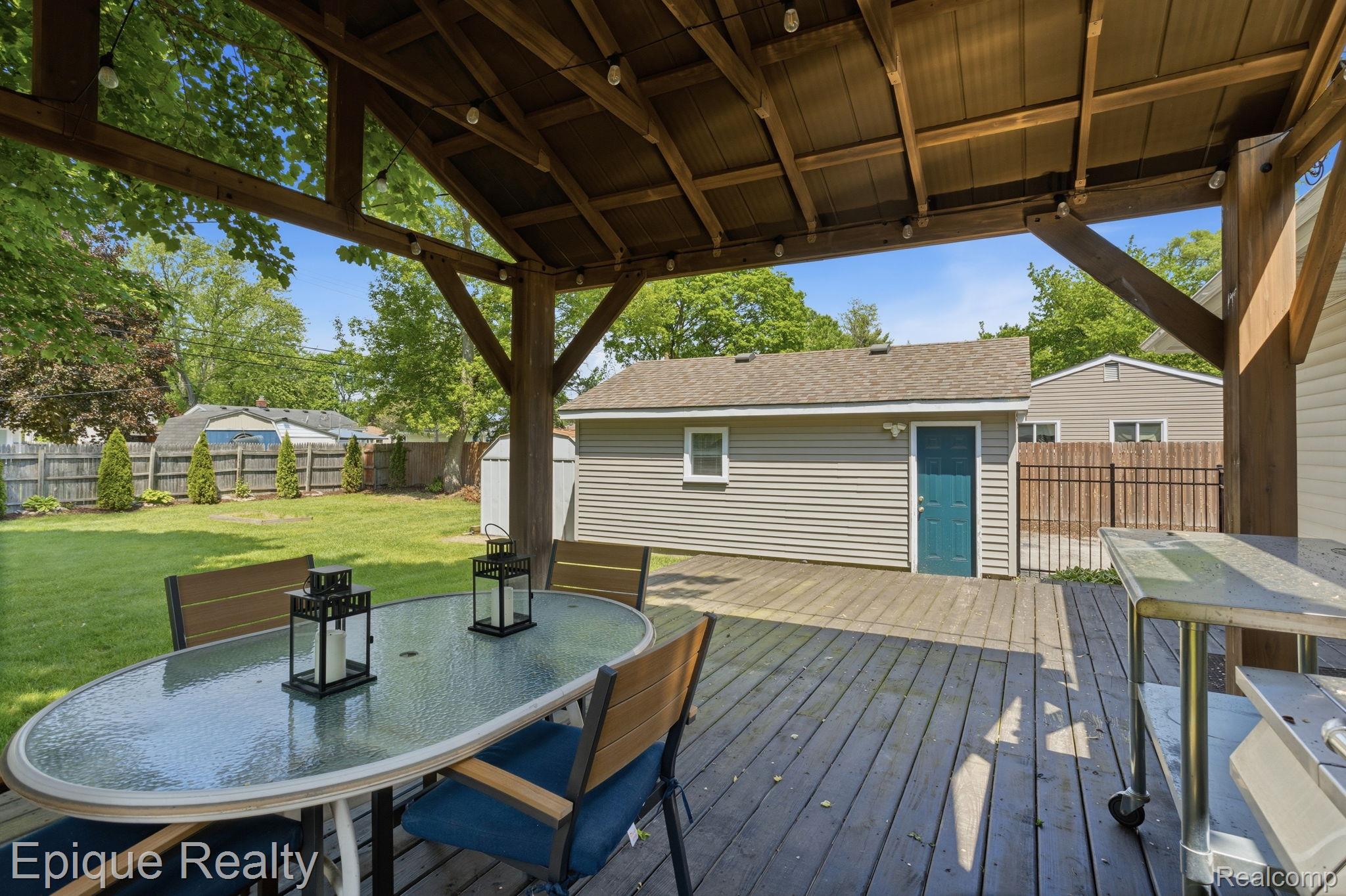 2624 Harrison Avenue Rochester, MI 48307 - Photo 25 of 27 26-web-or-mls-Harrison (16 of 125) Mark Thomas Hubble.jpg