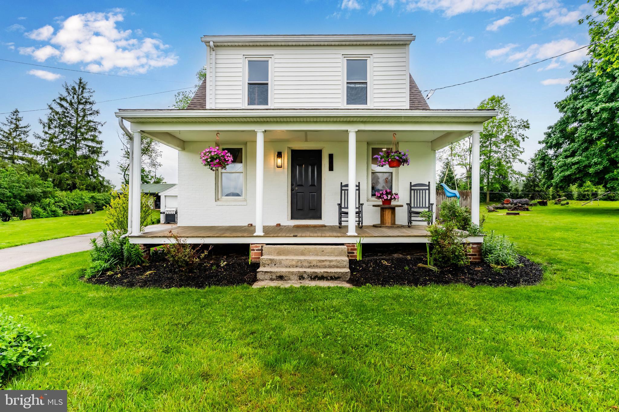 446 Big Mt Road Thomasville, PA 17364 - Photo 1 of 43 Gallery Image 1
