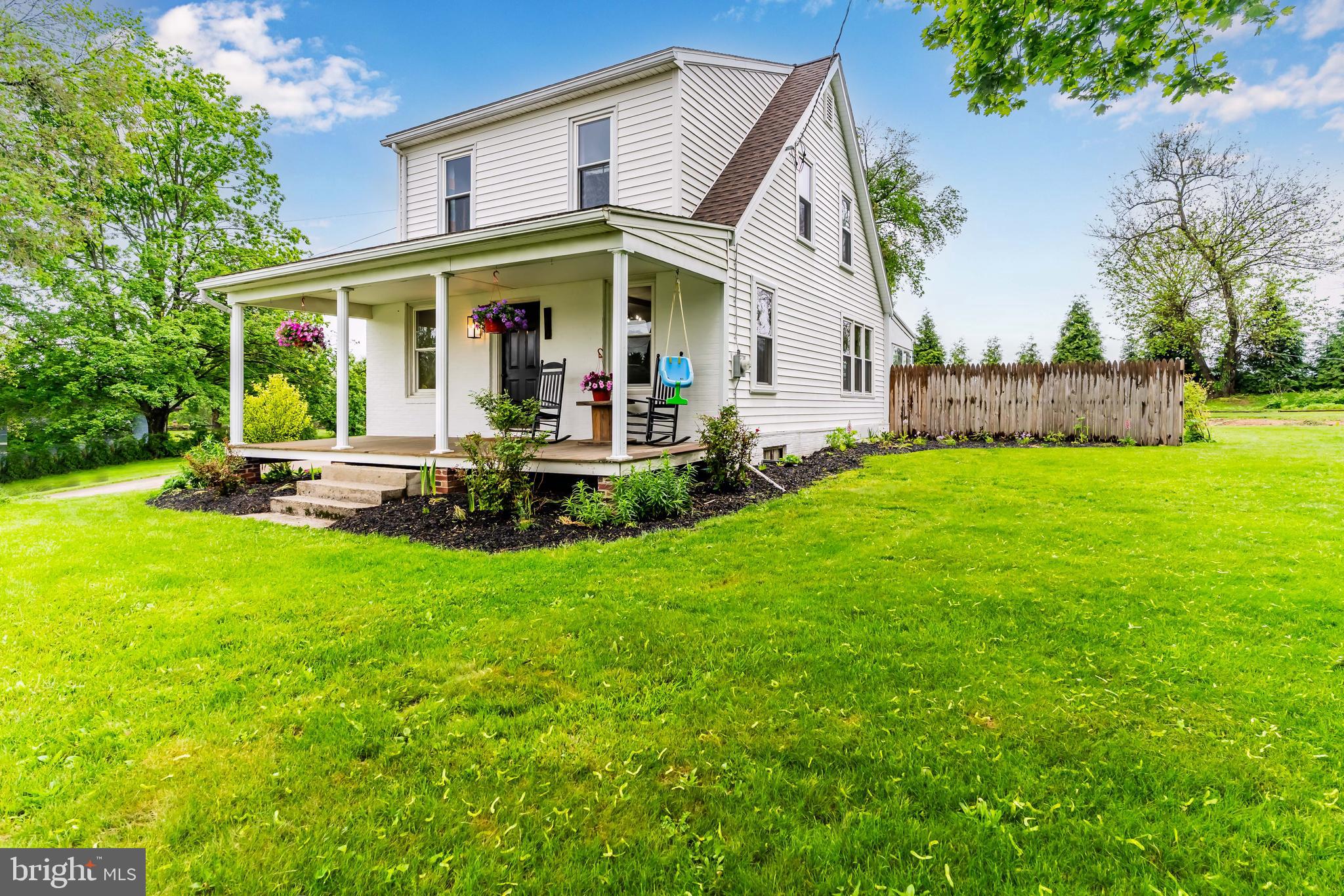 446 Big Mt Road Thomasville, PA 17364 - Photo 2 of 43 Gallery Image 2