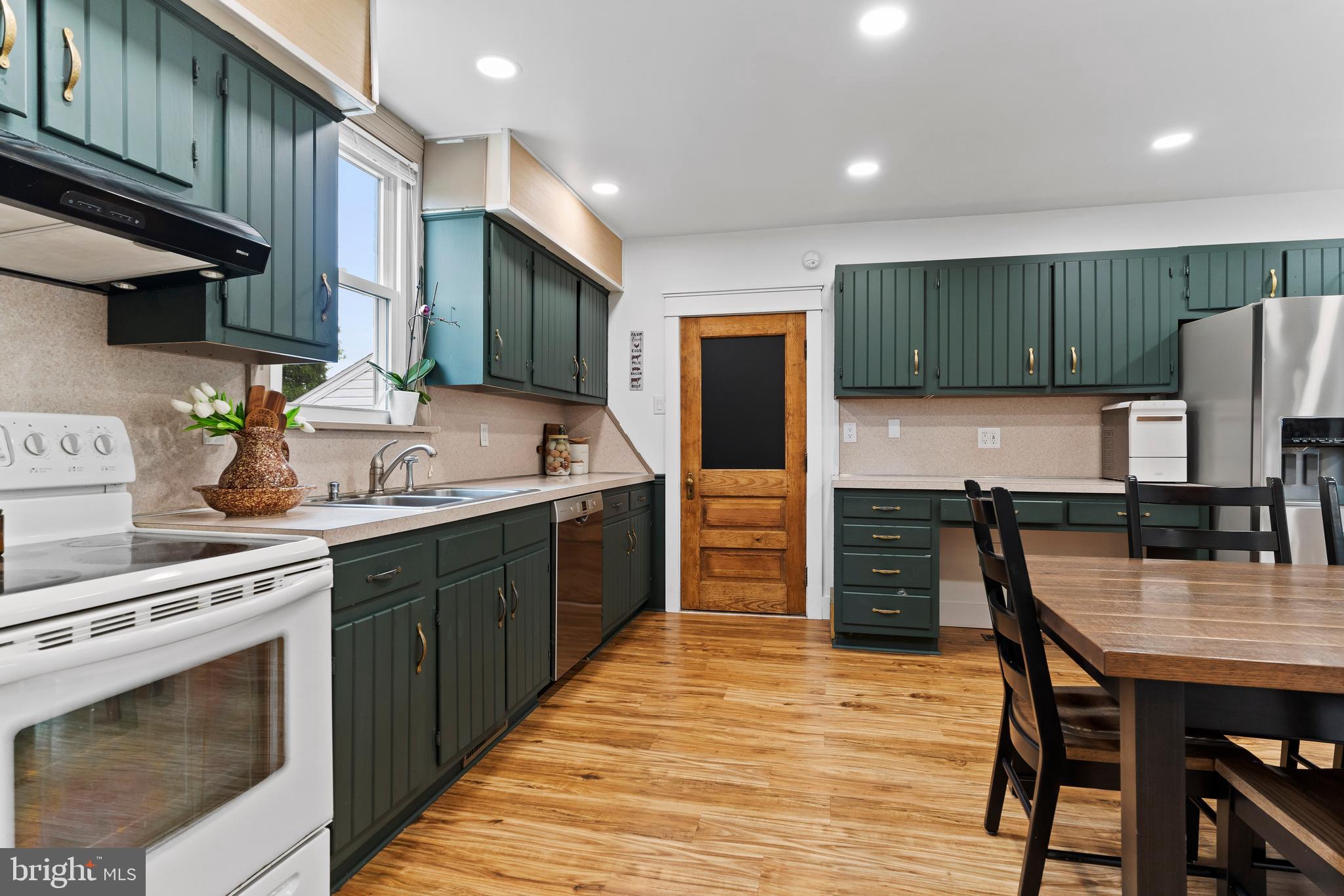 446 Big Mt Road Thomasville, PA 17364 - Photo 4 of 43 Gallery Image 4