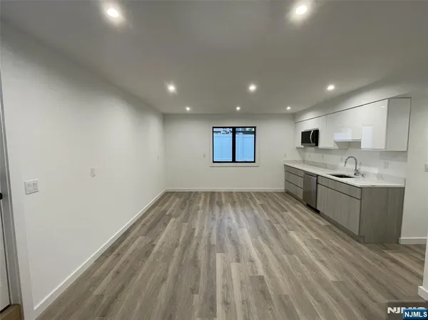 $7,500 | 74 Liberty Place, Unit 1, Palisades Park, NJ 07650