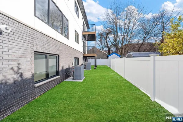 $7,500 | 74 Liberty Place, Unit 1, Palisades Park, NJ 07650