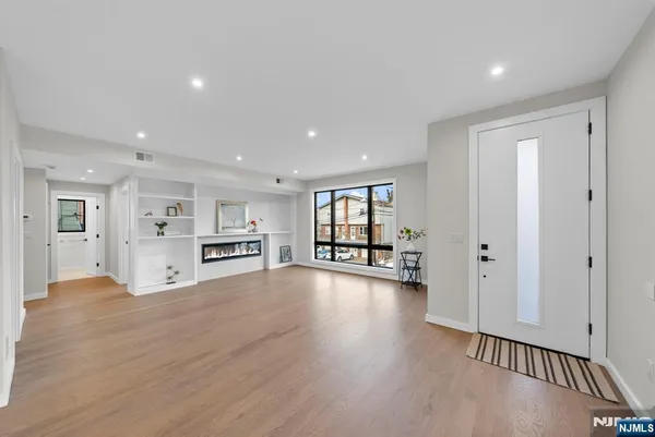 $7,500 | 74 Liberty Place, Unit 1, Palisades Park, NJ 07650