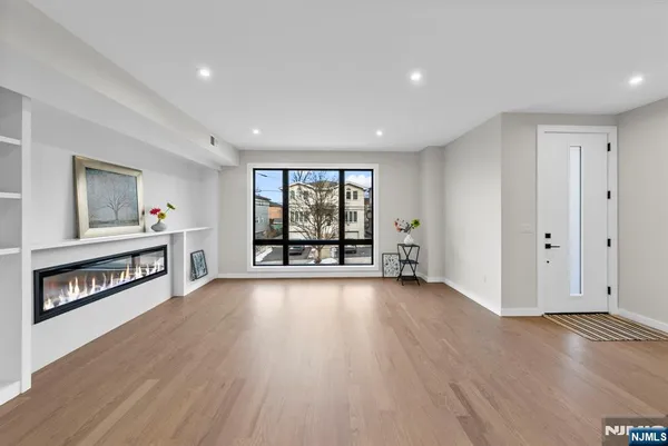 $7,500 | 74 Liberty Place, Unit 1, Palisades Park, NJ 07650