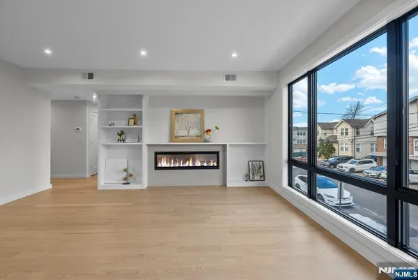 $7,500 | 74 Liberty Place, Unit 1, Palisades Park, NJ 07650