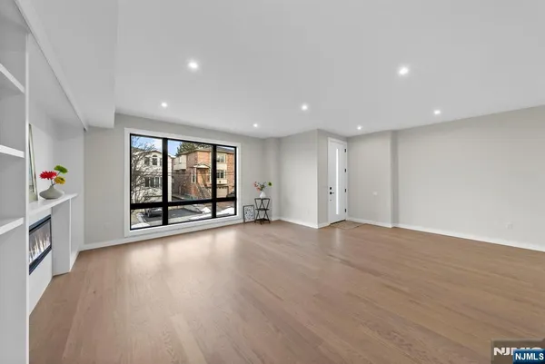 $7,500 | 74 Liberty Place, Unit 1, Palisades Park, NJ 07650