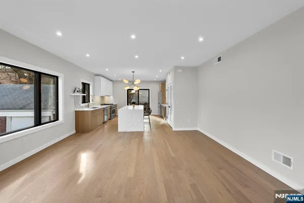 $7,500 | 74 Liberty Place, Unit 1, Palisades Park, NJ 07650