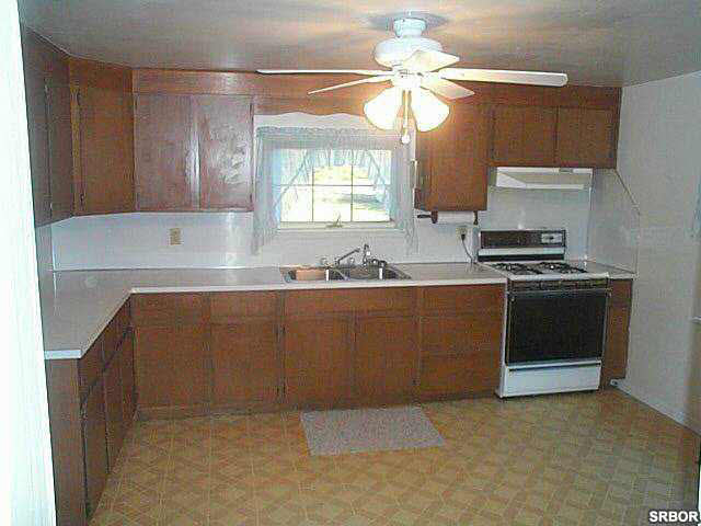 1803 South Warren Road Ovid, MI 48866 - Photo 3 of 8 45993-2.JPG