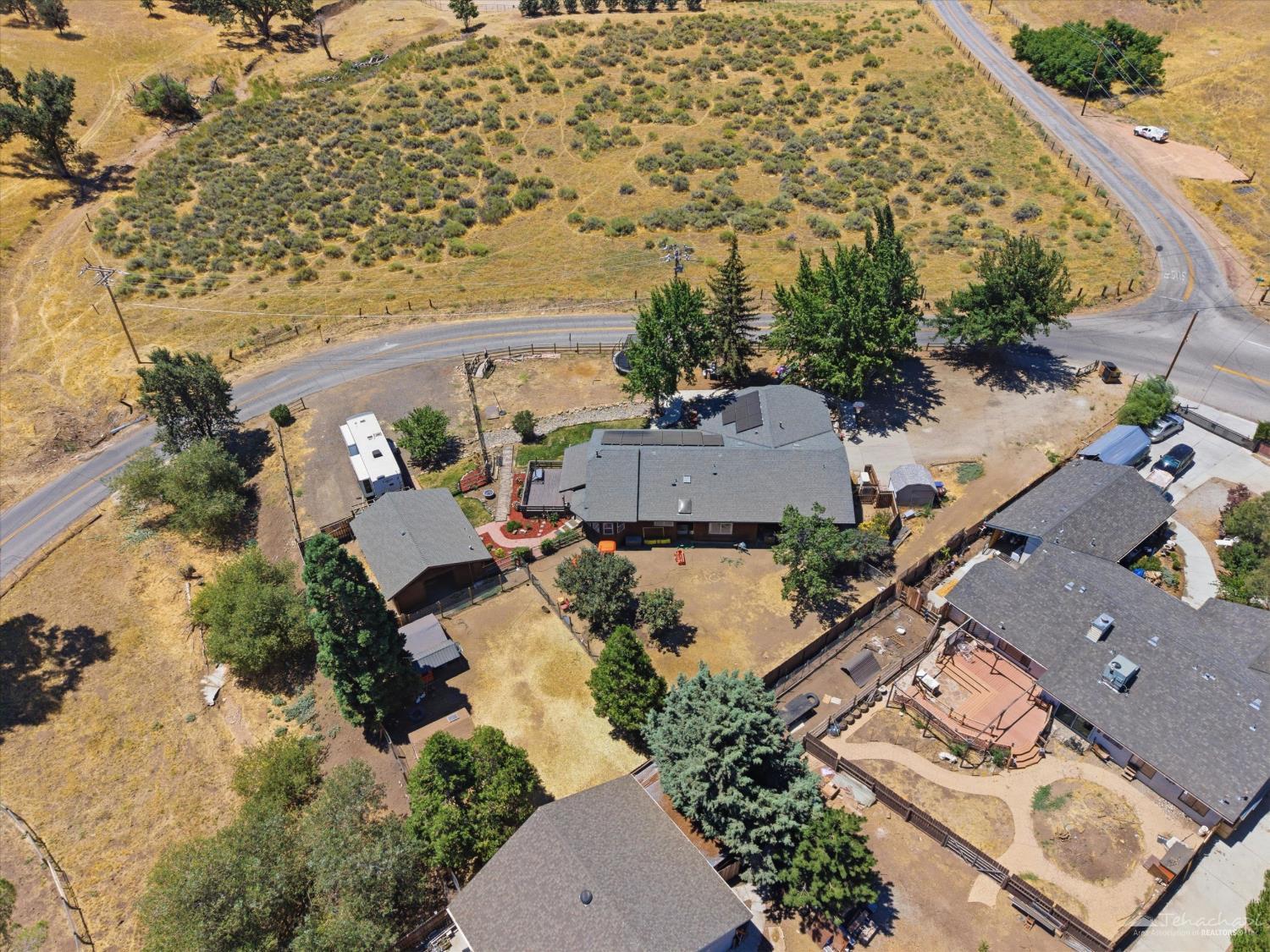 21801 Old Town Road Tehachapi, CA 93561 - Photo 37 of 38 Gallery Image 37