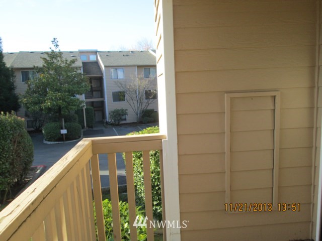 820 Cady Road, Unit H204 Everett, WA 98203 - Photo 4 of 11